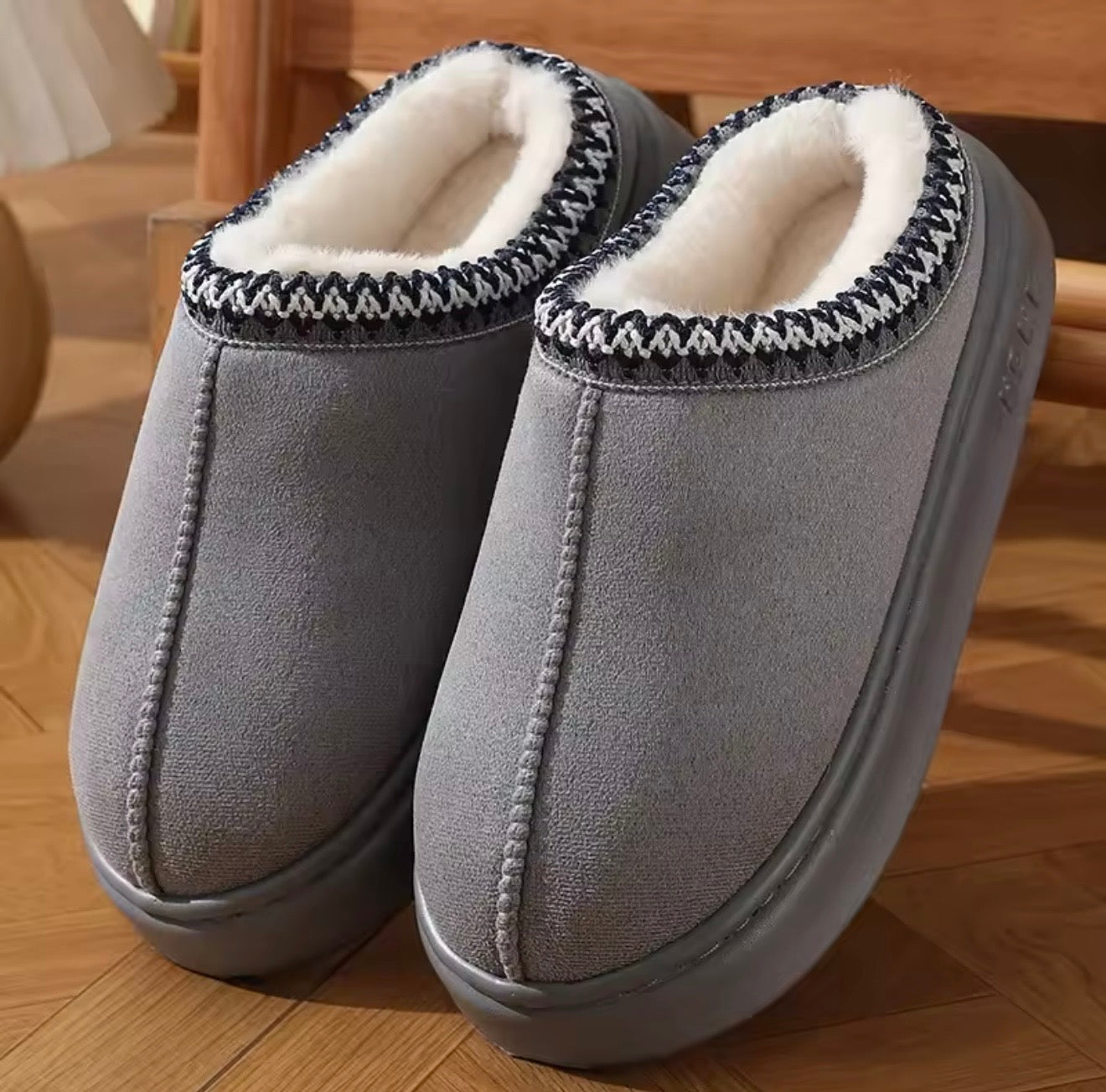 Pantoufles Plates et Douces – Hiver 2025 | Intérieur Chaud en Coton, Antidérapantes & Unisexe